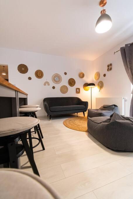 Arte - 2 Bedroom Apartment Near Coresi Mall With Free Parking براشوف المظهر الخارجي الصورة