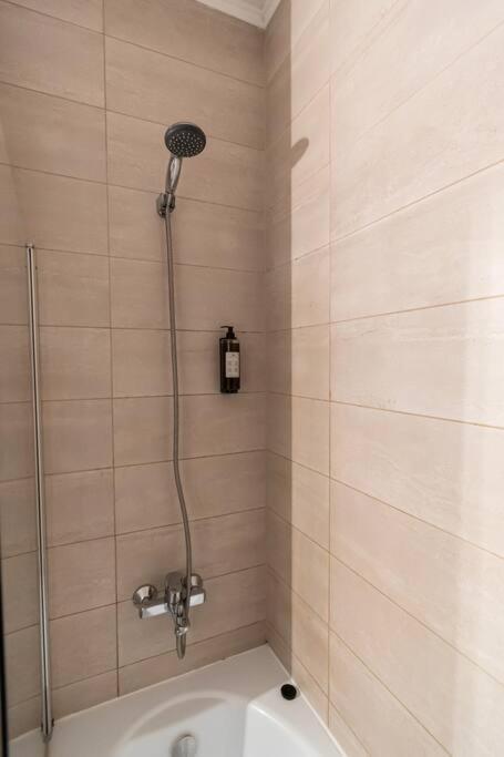 Arte - 2 Bedroom Apartment Near Coresi Mall With Free Parking براشوف المظهر الخارجي الصورة
